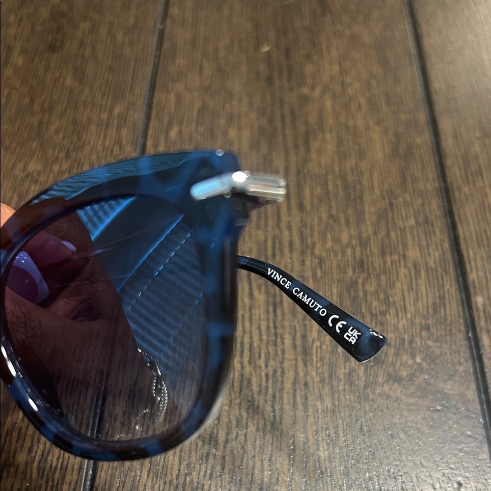 Vince Camuto Navy Tortoise Sunglasses - Picture 2 of 3